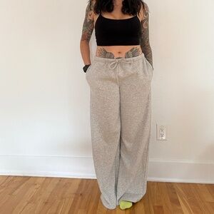 IVL collective relaxed low rise sweatpants